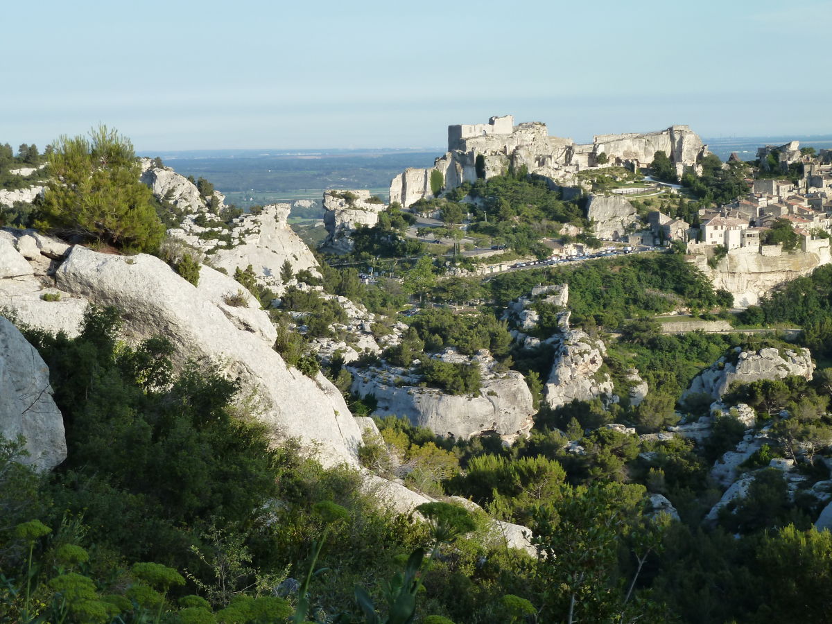 Les Baux  ( 10 Autominuten )