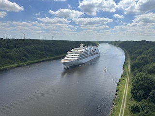 Die Seabourn Quest auf dem Nord-Ostsee-Kanal
