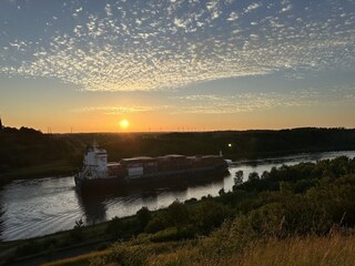 Sonnenuntergang am Nord-Ostsee-Kanal