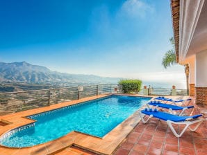 Ferienhaus Nerja 4115 mit Pool