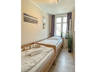 Schlafzimmer mit 2 Einzelbetten 1,0m x 2,0 m