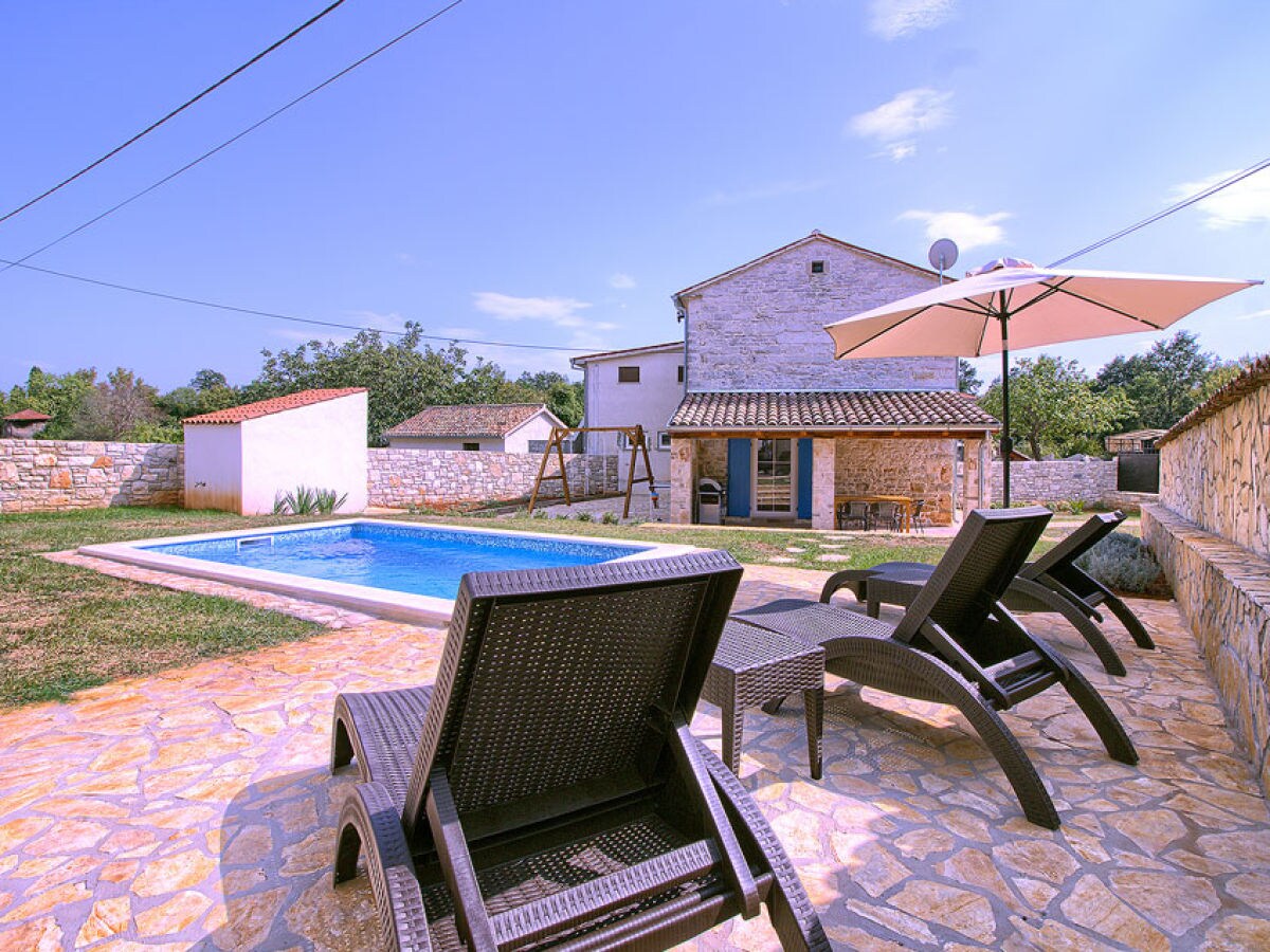 Villa Sasso with pool in Istria - wiibuk.com