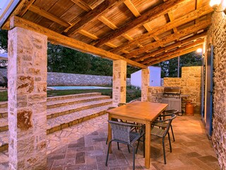 Villa Sasso with pool in Istria - wiibuk.com