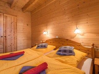 Holzhaus Oberbrändi Schlafzimmer EG