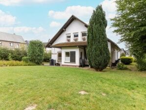 Gezellig vakantiehuis met terras in Winterberg - Winterberg - image1