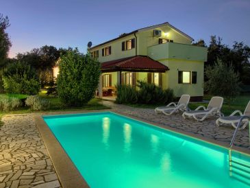 Villa Fuma with private pool, beach 1.8km