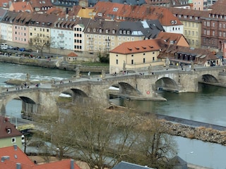 Die alte Mainbrücke