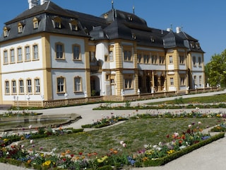 Veitshöchheim - Die Sommerresidenz vom Rokokogarten aus