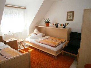 Schlafzimmer 2