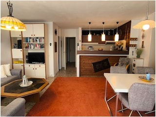 Offene Wohnküche mit Essbereich