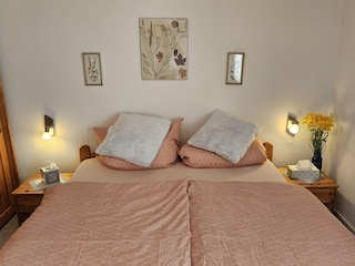 Schlafzimmer 1