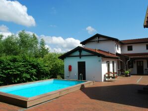 Appartement confortable avec jardin à Dargun, Mecklenburg - Warrenzine - image1