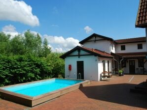 Apartment Idyllische Wohnung mit Pool in Mecklenburg - Warrenzin - image1