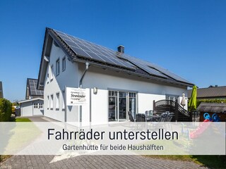 Gartenhütte hinter dem Haus