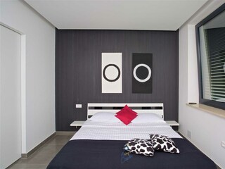 Schlafzimmer 5
