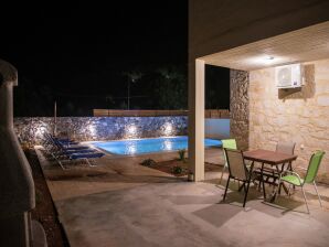 Villa met strandzicht op Bali vlakbij de stad - Bali op Kreta - image1