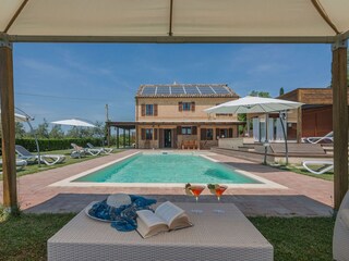 Villa Monsampietro Morico Buitenaudio-opname 9