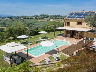 Villa Monsampietro Morico Buitenaudio-opname 17