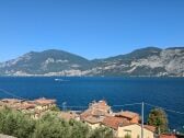 Traumhafter Seeblick von der Terrasse zum Hafen