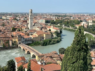 Verona - die Stadt von Romeo & Julia + Arena 50 km