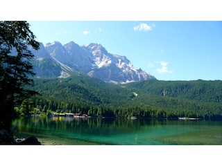 Eibsee unterhalb der Zugspitze