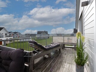 Sonnenliegen und Auflagen vorhanden