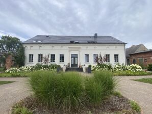 Ferienwohnung Erbschulzenhof (Müritz) 9 Pers. - Buchholz bei Röbel - image1