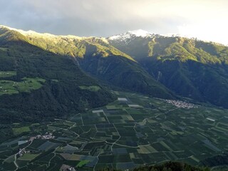 Blick ins Tal von der Terasse aus