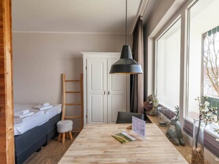 Wohn-/Schlafbereich mit offener Küche