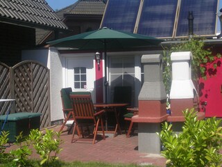 Terrasse mit Grillkamin