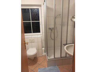 Badezimmer oben mit Waschmaschine