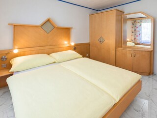 Schlafzimmer Eltern