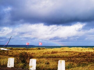 Der Strand von Quinéville und sein Yachtclub