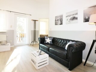 Sofa mit Blick auf Loggia