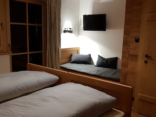 Schlafzimmer 2