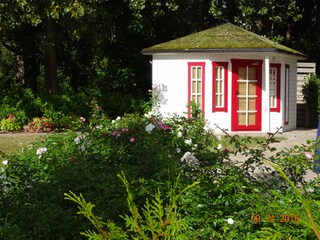 Saunahaus im Garten