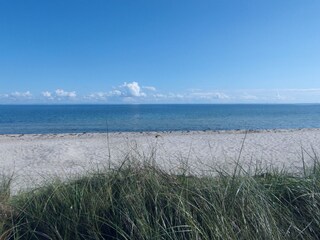 Strand (700 Meter entfernt) im September/ Oktober