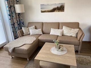 Aktuell: Sofa mit Récamiere und Schlaffunktion