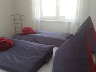 Kleines Schlafzimmer Bett 200x200