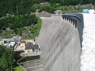 Staumauer Hohenwarthe