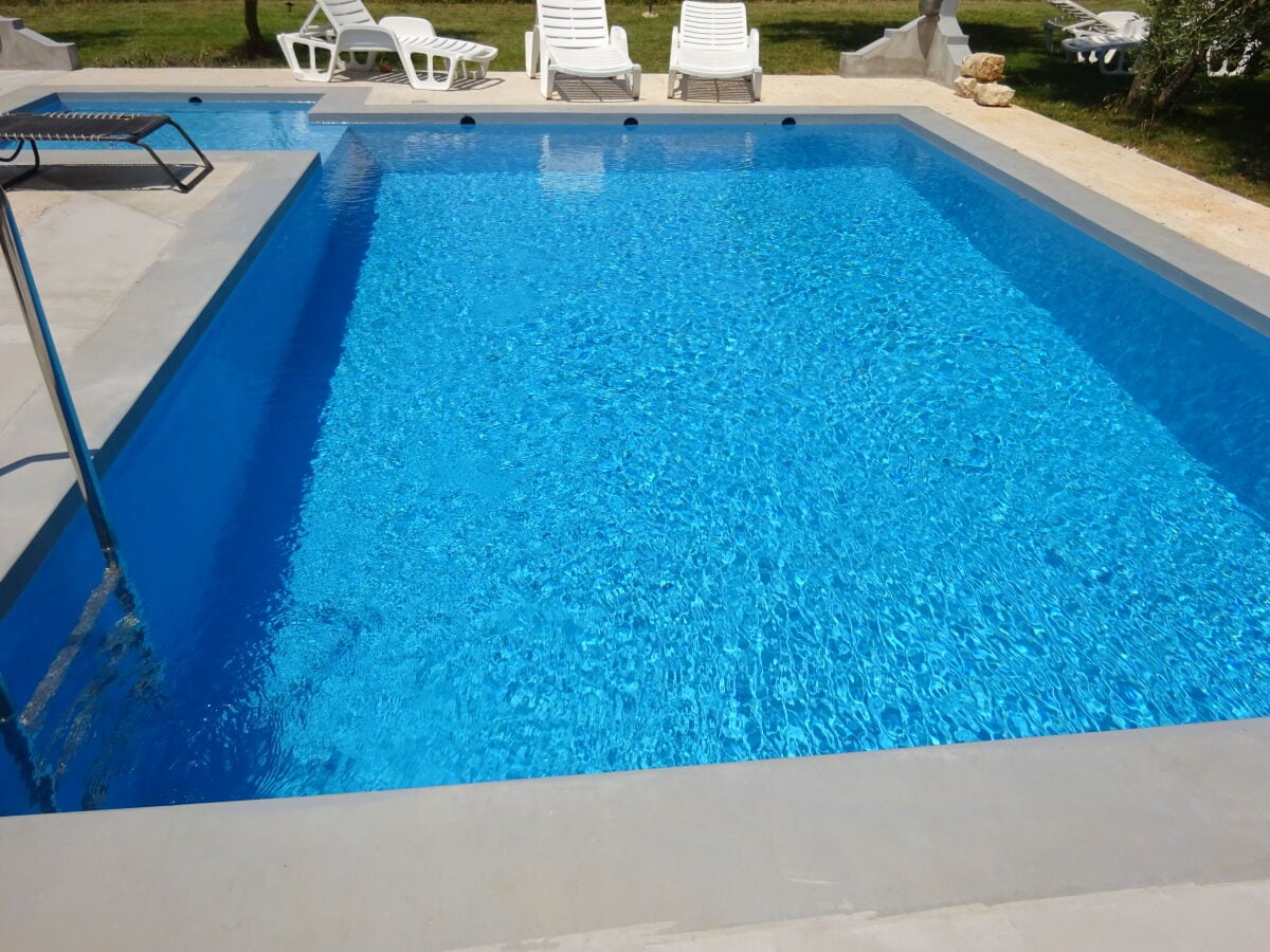 Pool des Hauses