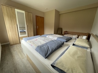 1. Schlafzimmer