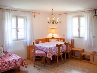 Eat-in kitchen on the 2nd floor