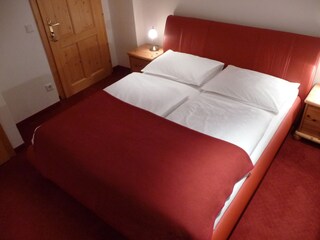Schlafzimmer 2