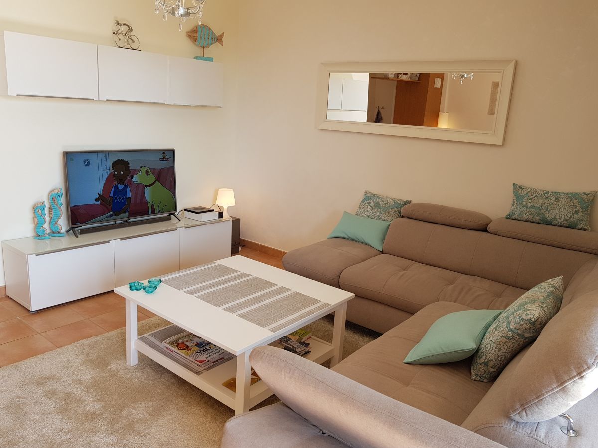 estera apartments holiday apartment oasis adeje company canartours frau estera apartments holiday apartment oasis adeje company canartours frau