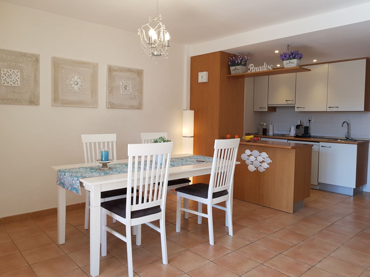 estera apartments holiday apartment oasis adeje company canartours frau estera apartments holiday apartment oasis adeje company canartours frau
