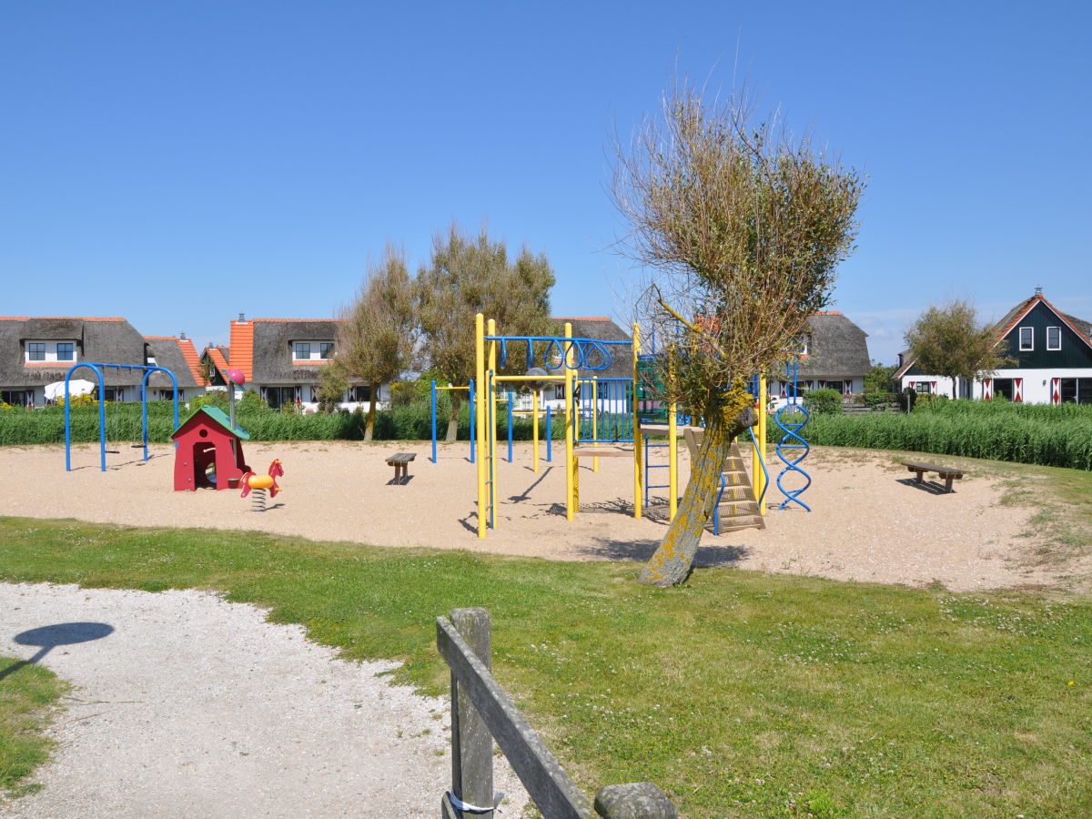 Spielplatzinsel im Park