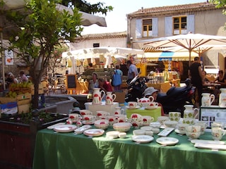 Wochenmarkt in Biot