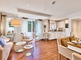 Wohn-/Esszimmer mit Terrasse