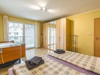 Schlafzimmer 2  mit zusätzlichem elektrischen Bett